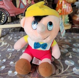 8" Walt Disney Animated Film Classic PINOCCHIO Plush Doll